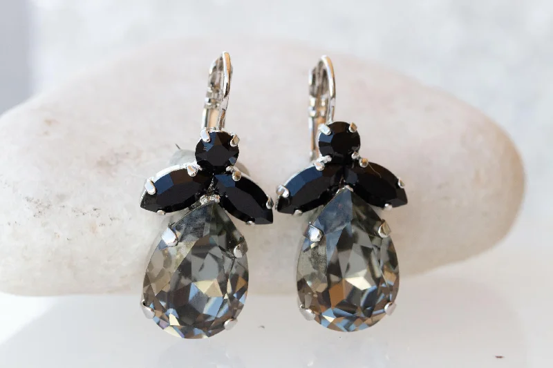 GRAY BLACK EARRINGS