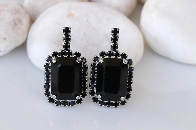 BLACK EARRINGS